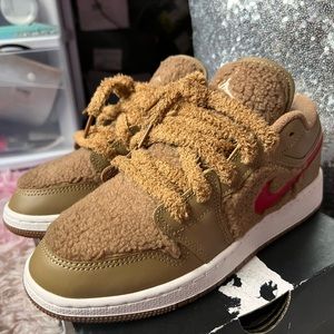 Teddy bear Jordan 1 Lows